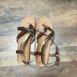 Blowfish Malibu Flat Sandals Size: 10